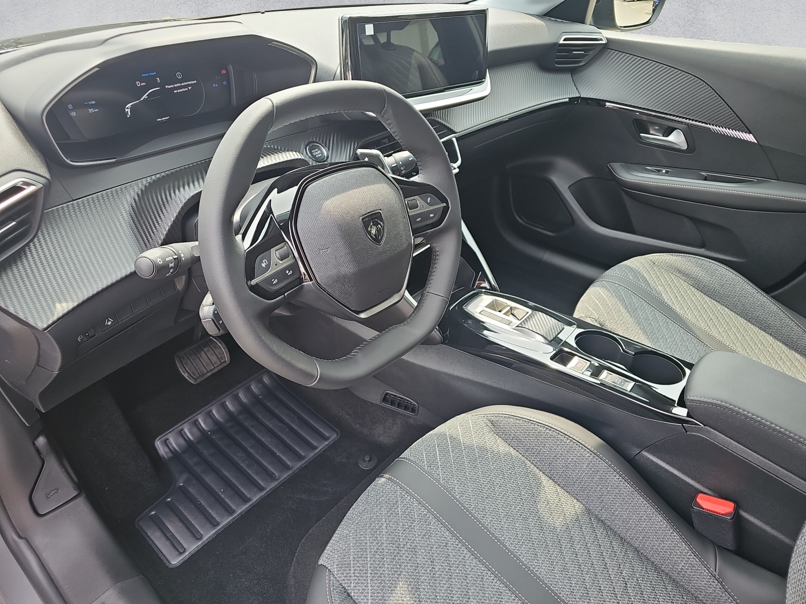 PEUGEOT 208 1.2 MHEV 110 Allure Premium - Bärn Edition - 9