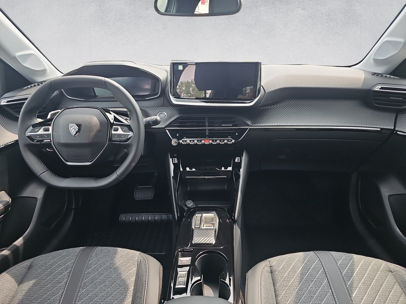 PEUGEOT 208 1.2 MHEV 110 Allure Premium - Bärn Edition - 8