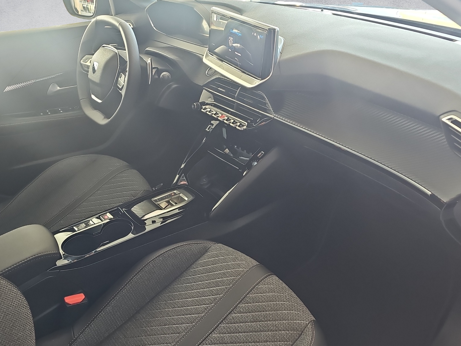 PEUGEOT 208 1.2 MHEV 110 Allure Premium - Bärn Edition - 10