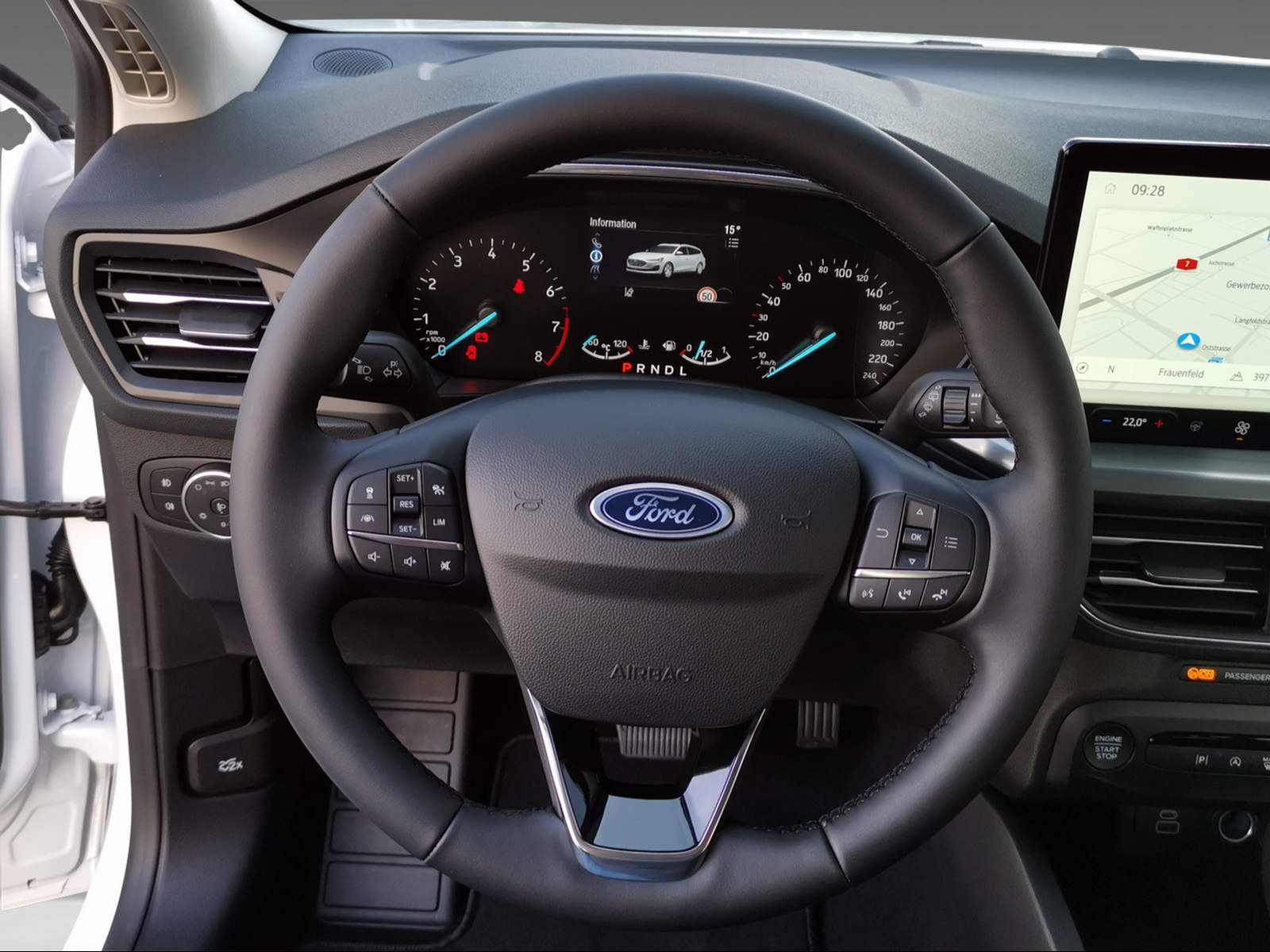 FORD Focus Station Wagon 1.0i EcoB Hybrid 155 Titanium - 8