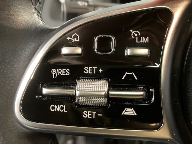 MERCEDES-BENZ EQA 250 - 12