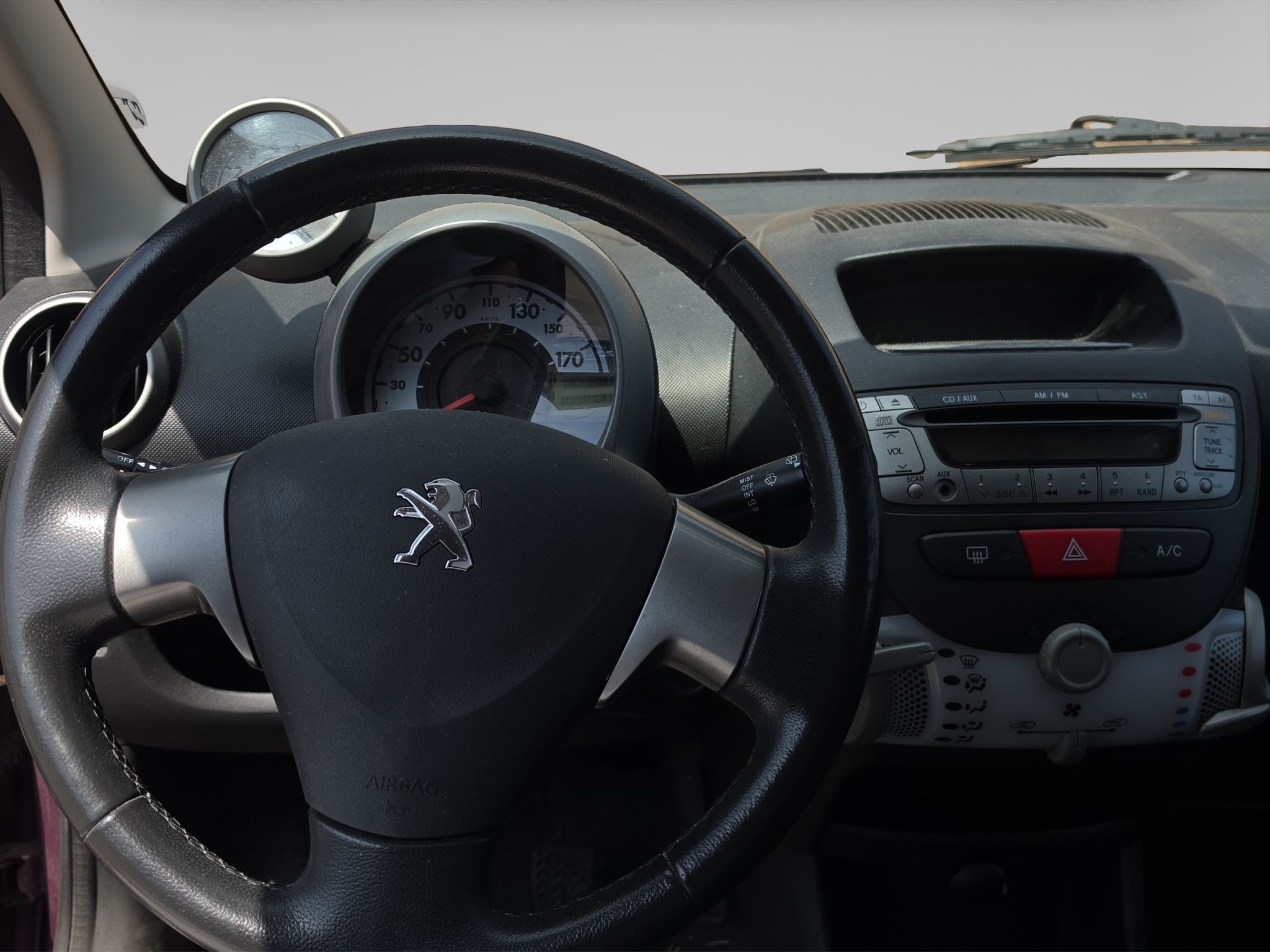 PEUGEOT 107 10