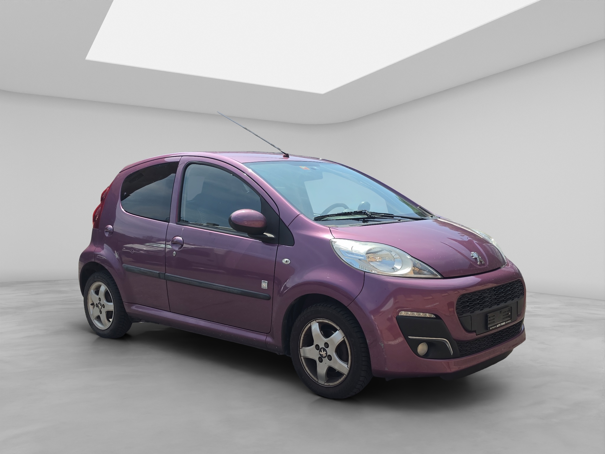 PEUGEOT 107 8
