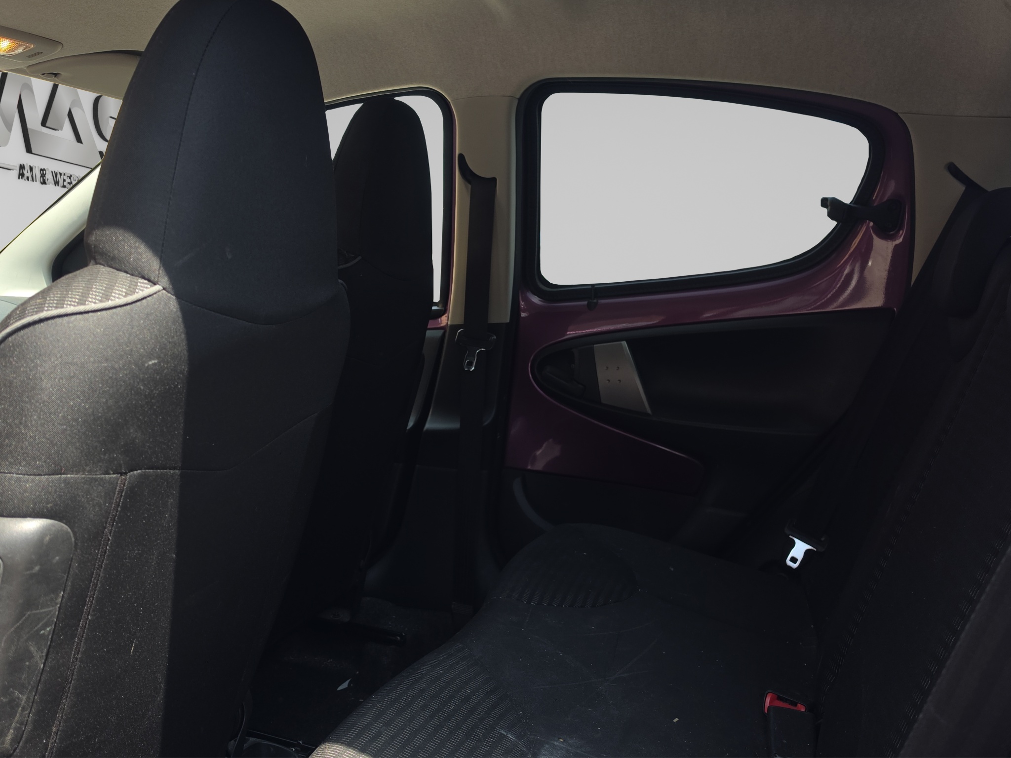 PEUGEOT 107 11