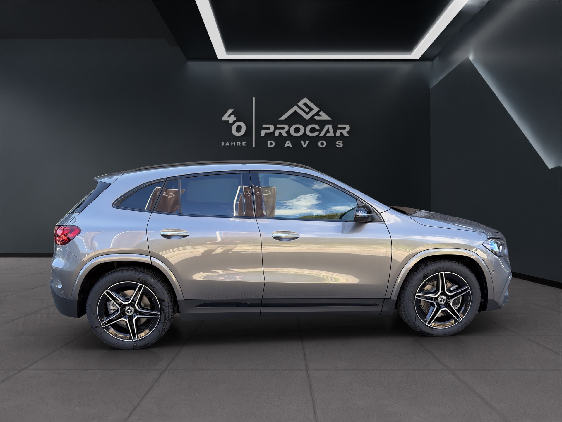 MERCEDES-BENZ GLA 250 Swiss Star AMG Line 4matic - 2