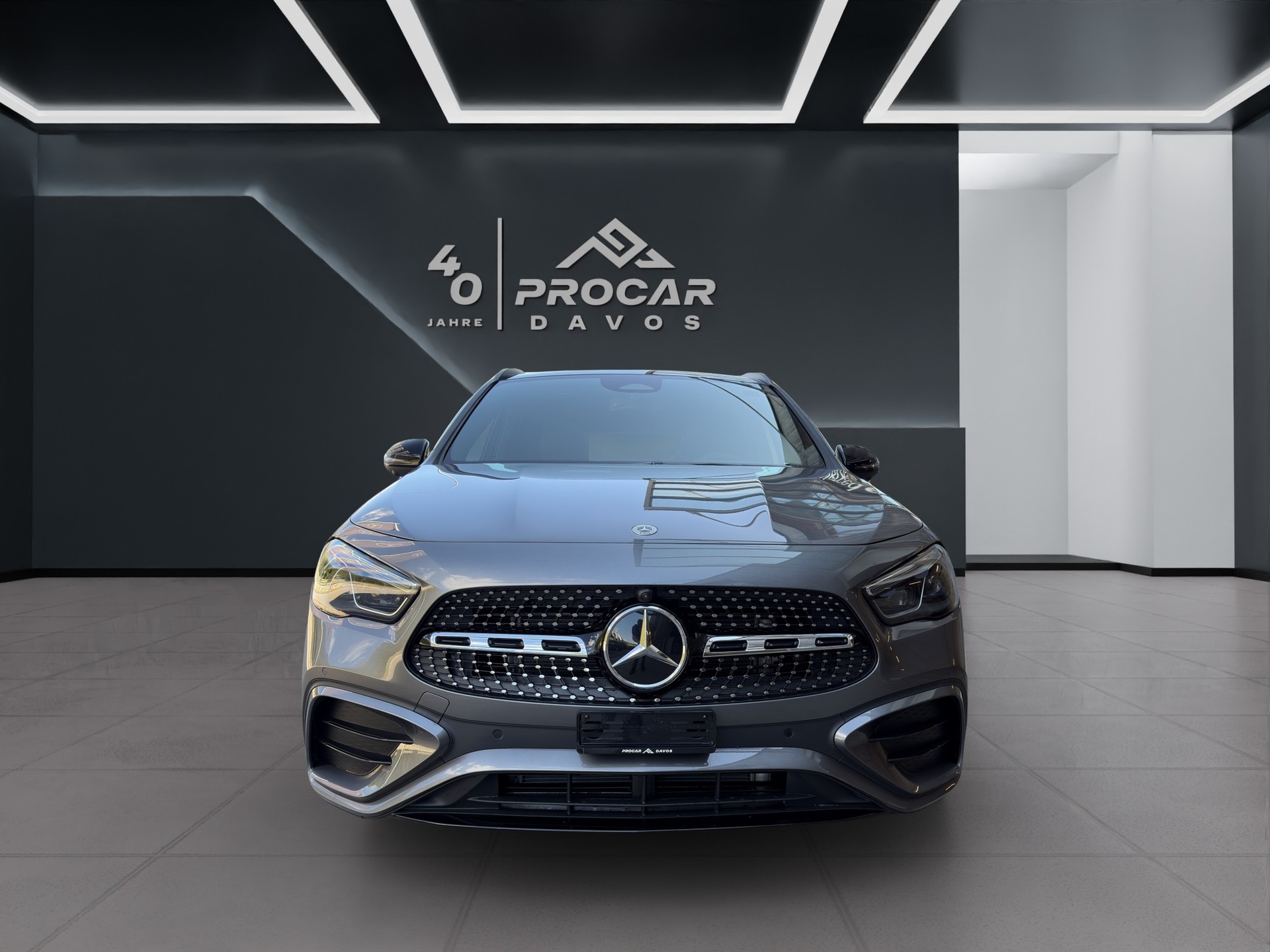 MERCEDES-BENZ GLA 250 Swiss Star AMG Line 4matic - 3