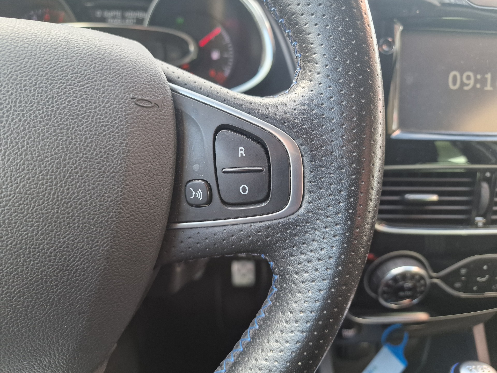 RENAULT Clio 1.2 16V T GT Line 12Mt Gara MFK Neu - 16