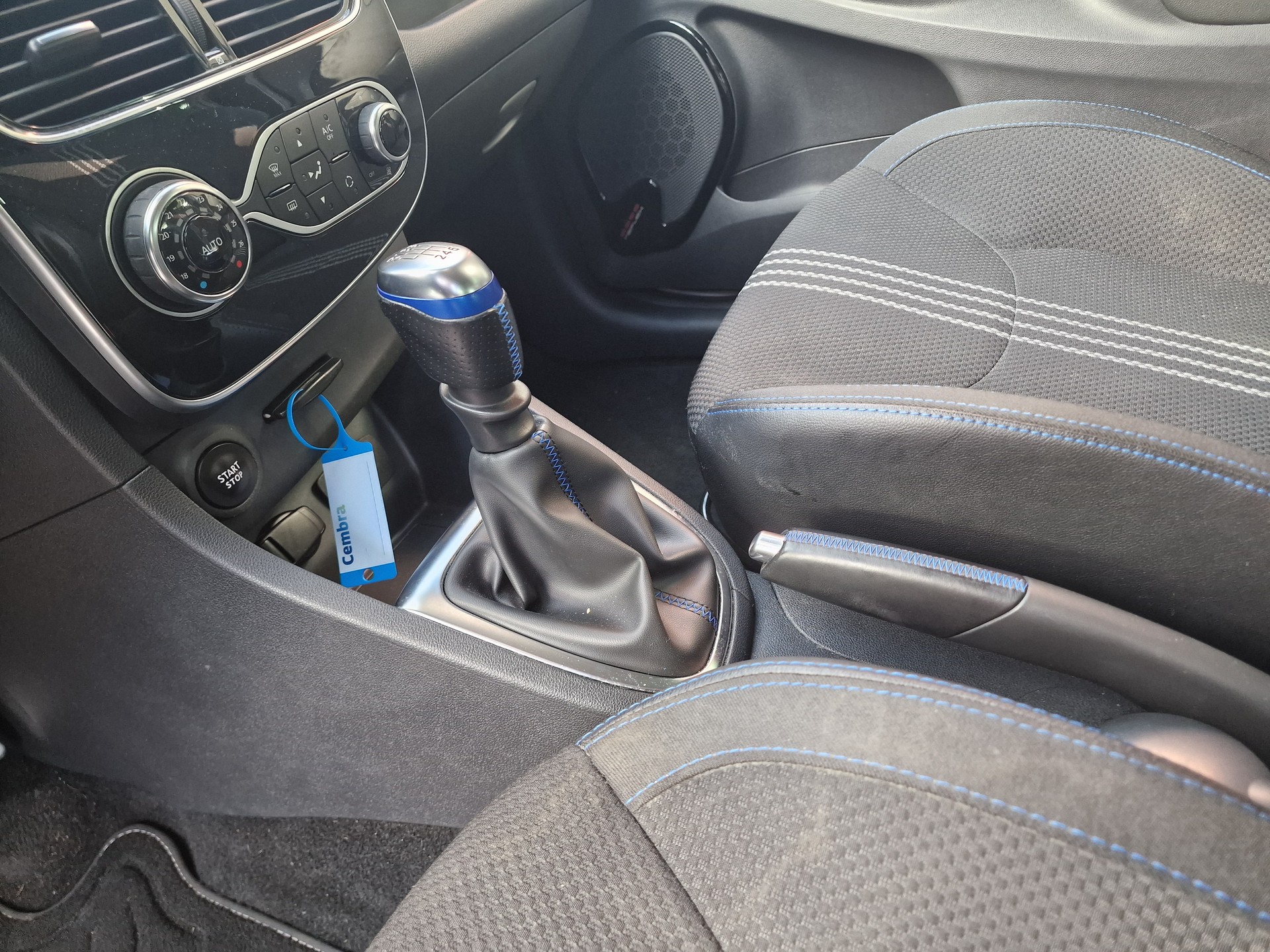 RENAULT Clio 1.2 16V T GT Line 12Mt Gara MFK Neu - 19