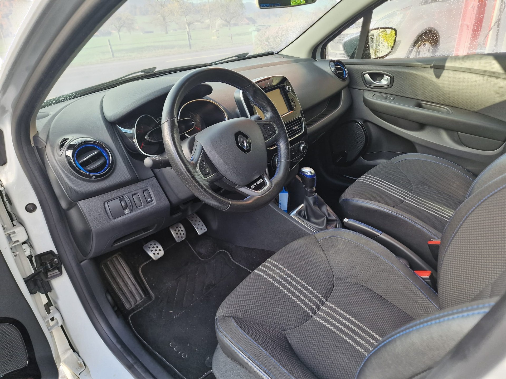 RENAULT Clio 1.2 16V T GT Line 12Mt Gara MFK Neu - 12