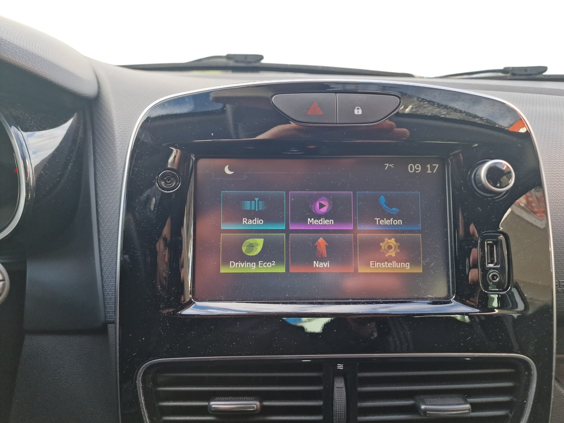 RENAULT Clio 1.2 16V T GT Line 12Mt Gara MFK Neu - 21