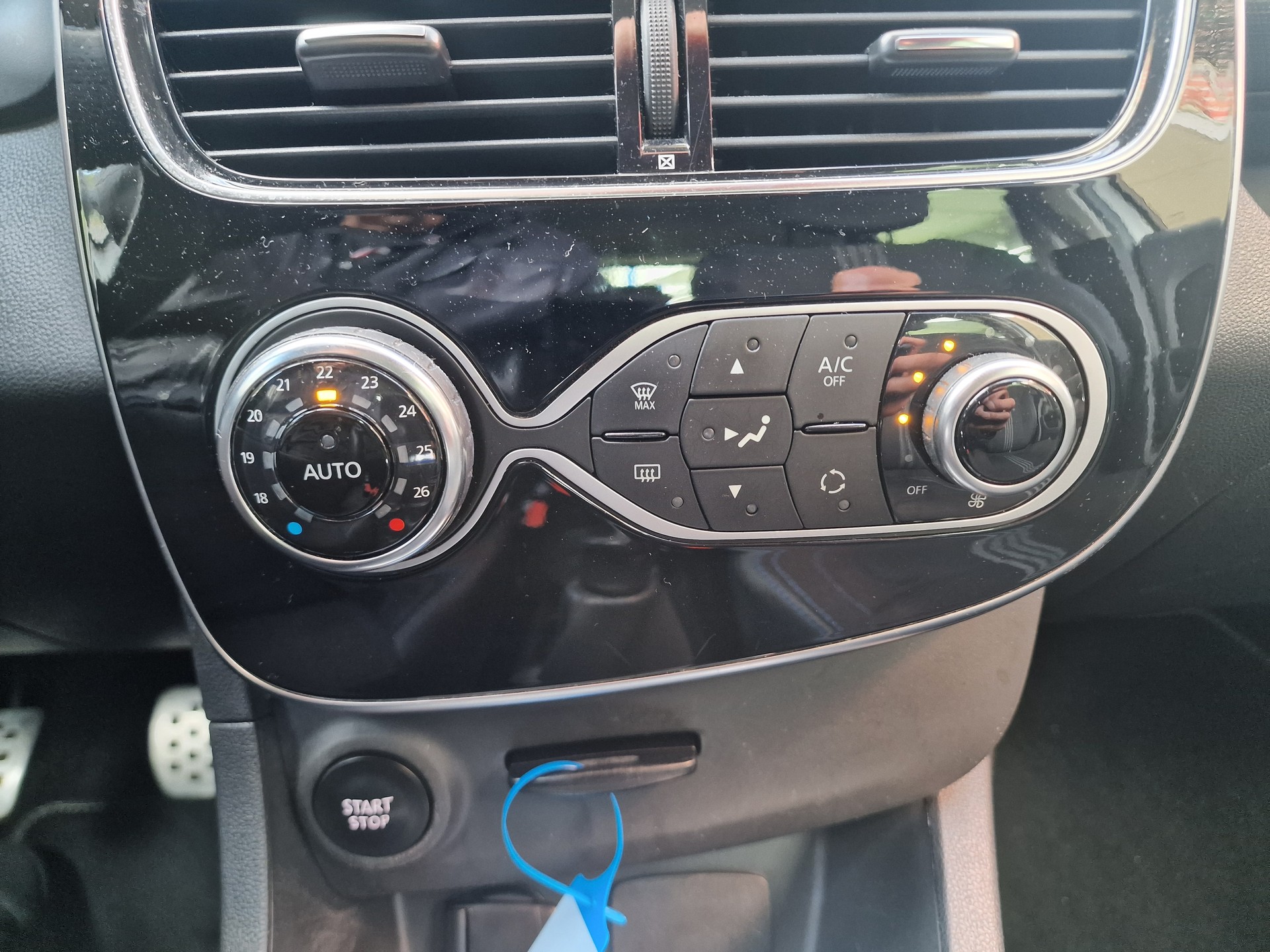 RENAULT Clio 1.2 16V T GT Line 12Mt Gara MFK Neu - 23