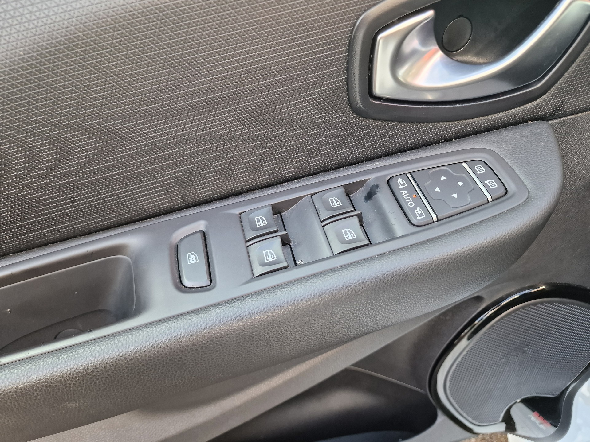 RENAULT Clio 1.2 16V T GT Line 12Mt Gara MFK Neu - 18