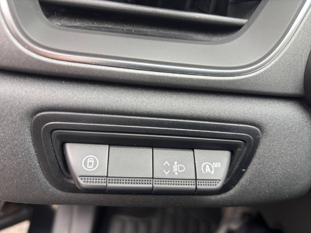 RENAULT Captur 1.3 TCe 140 techno - 12