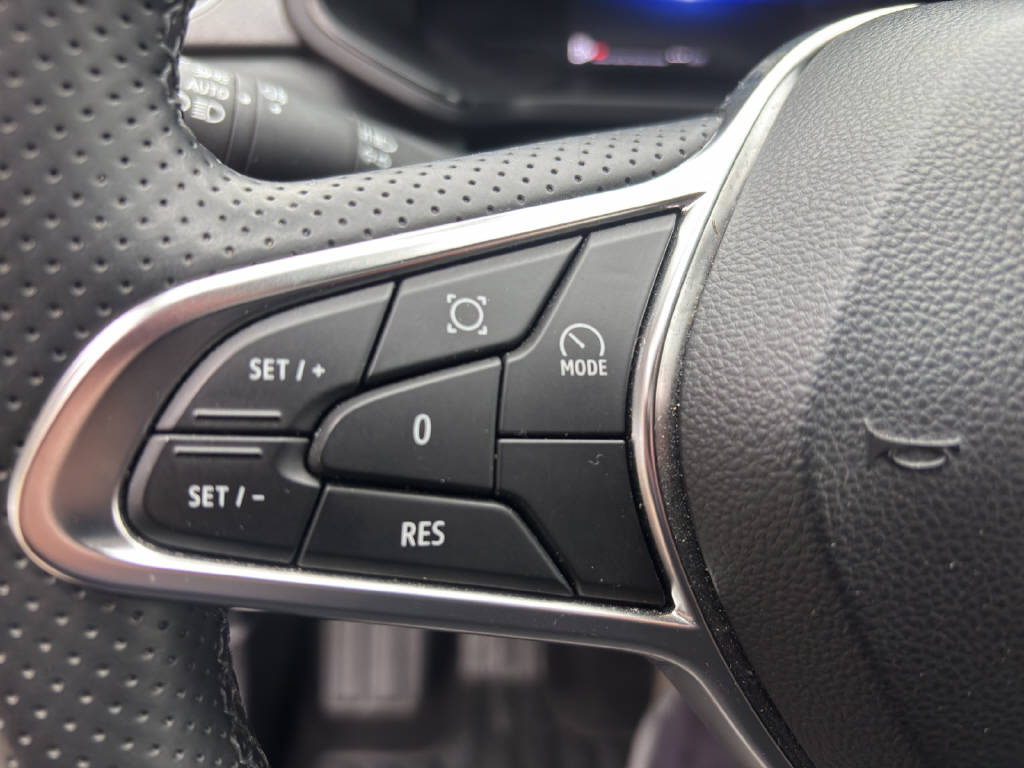 RENAULT Captur 1.3 TCe 140 techno - 11