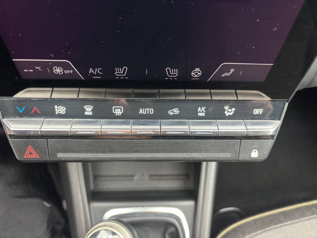 RENAULT Captur 1.3 TCe 140 techno - 13