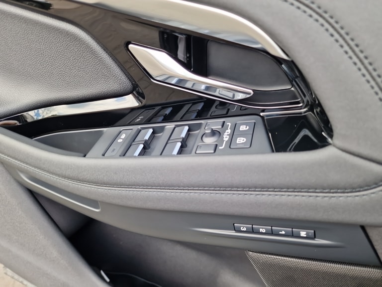 land-rover Gallery 15