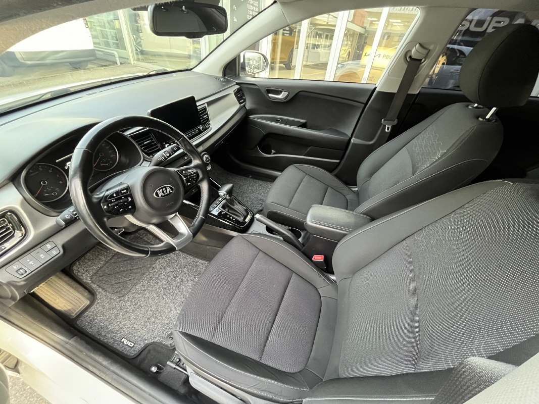 KIA Rio 1.0 T-GDi MHEV First Edition - 3