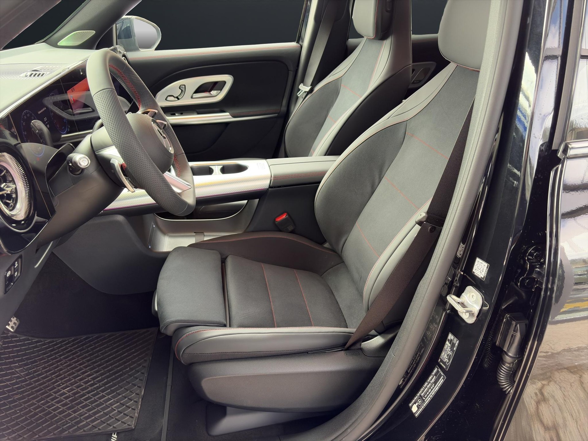 MERCEDES-BENZ GLB 350 4matic - 11