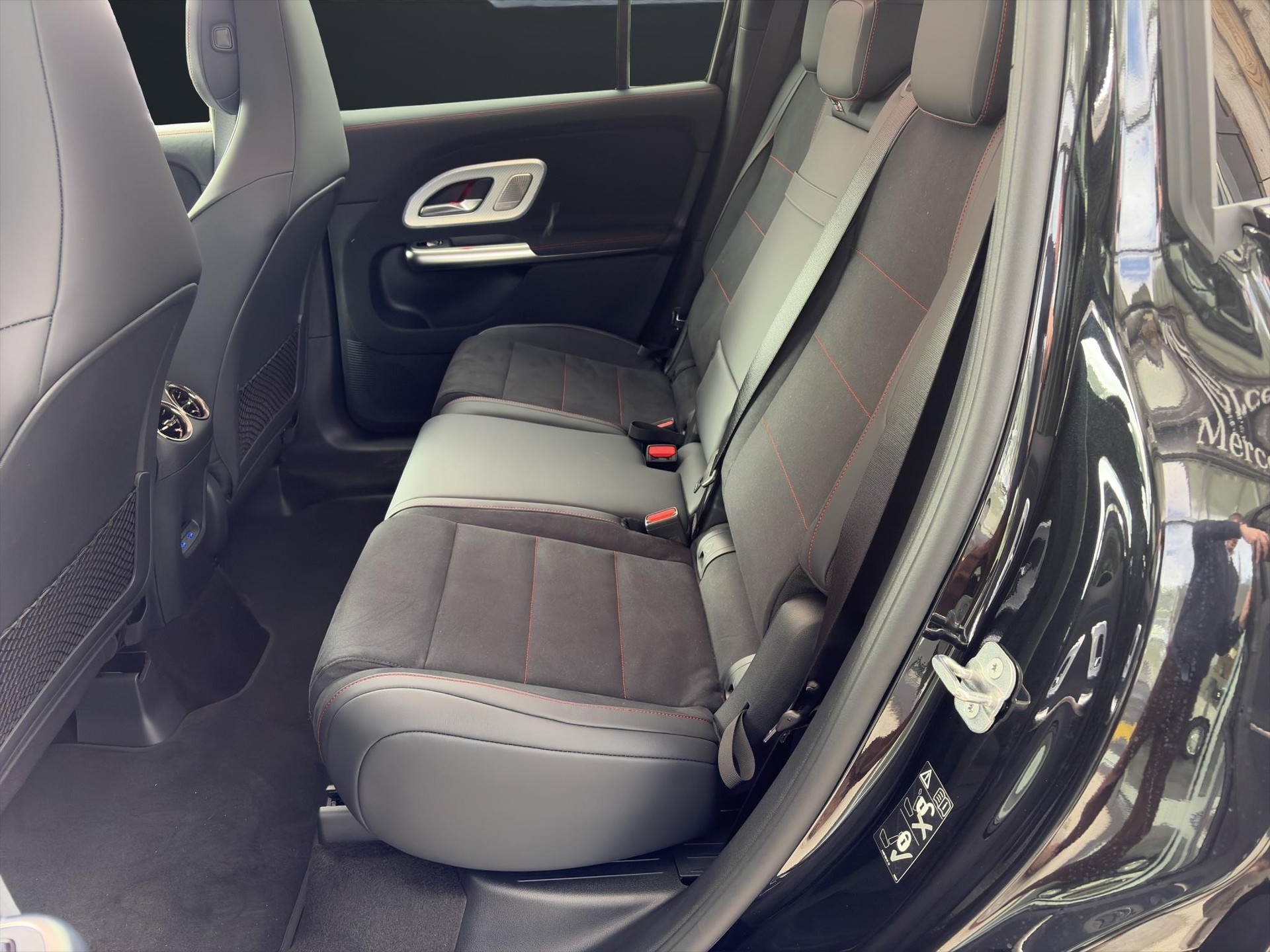 MERCEDES-BENZ GLB 350 4matic - 10