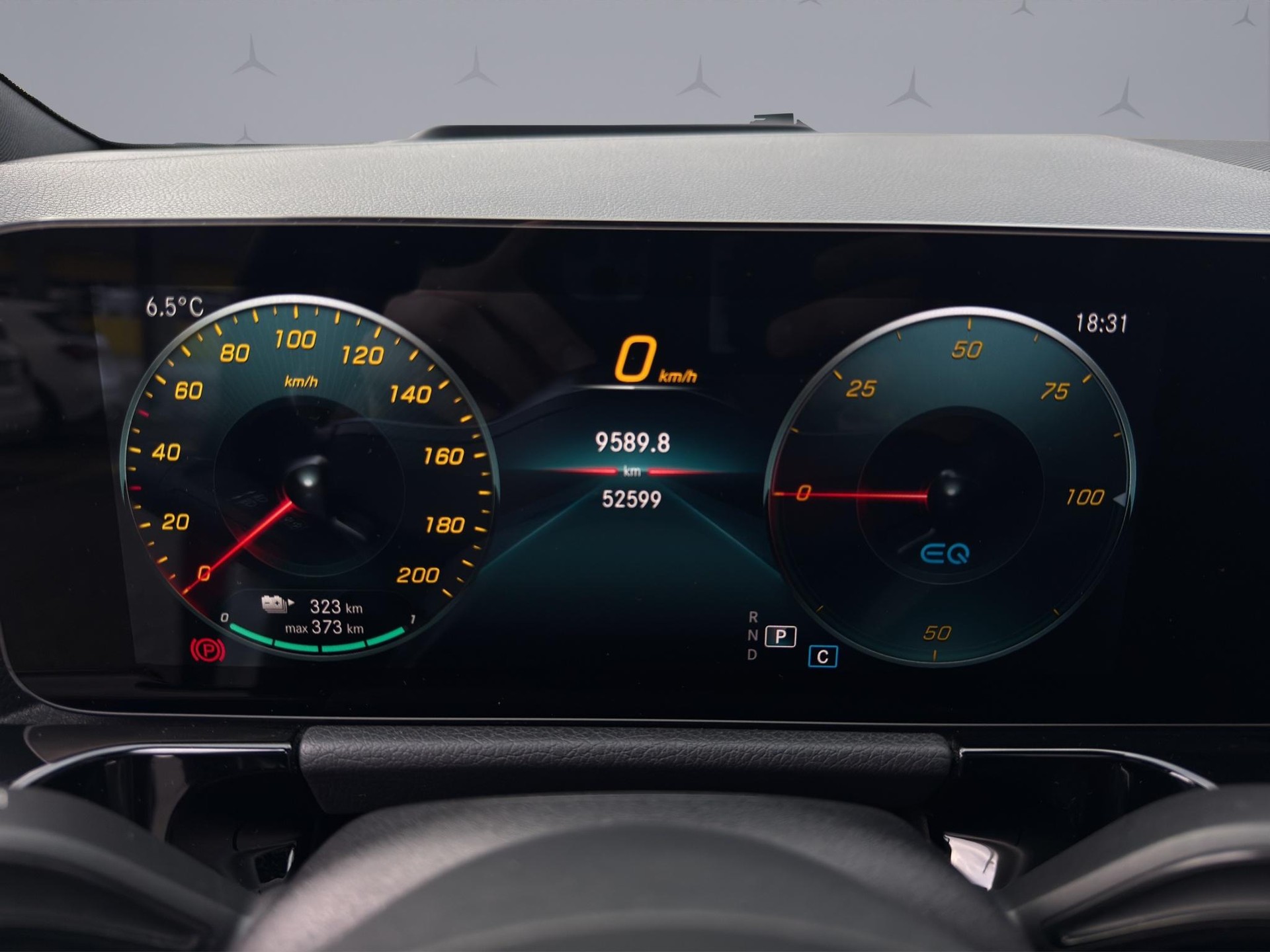 MERCEDES-BENZ EQA 350 Swiss Star AMG Line 4matic - 12