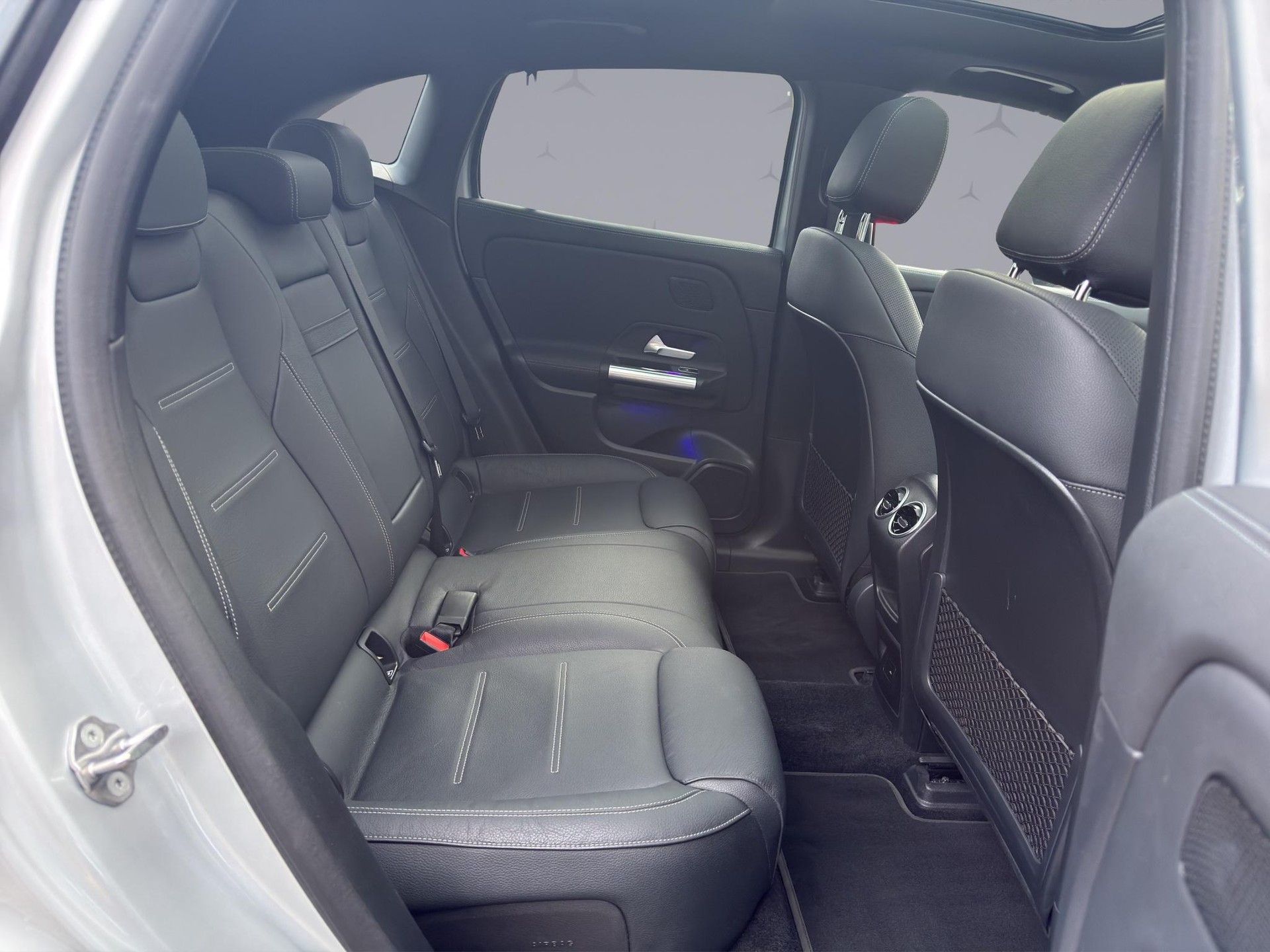 MERCEDES-BENZ EQA 350 Swiss Star AMG Line 4matic - 18