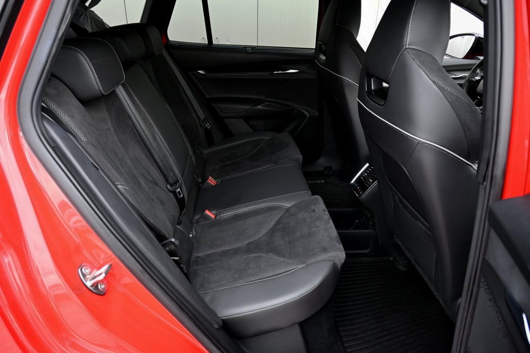 SKODA Enyaq iV 80x SportLine - 8