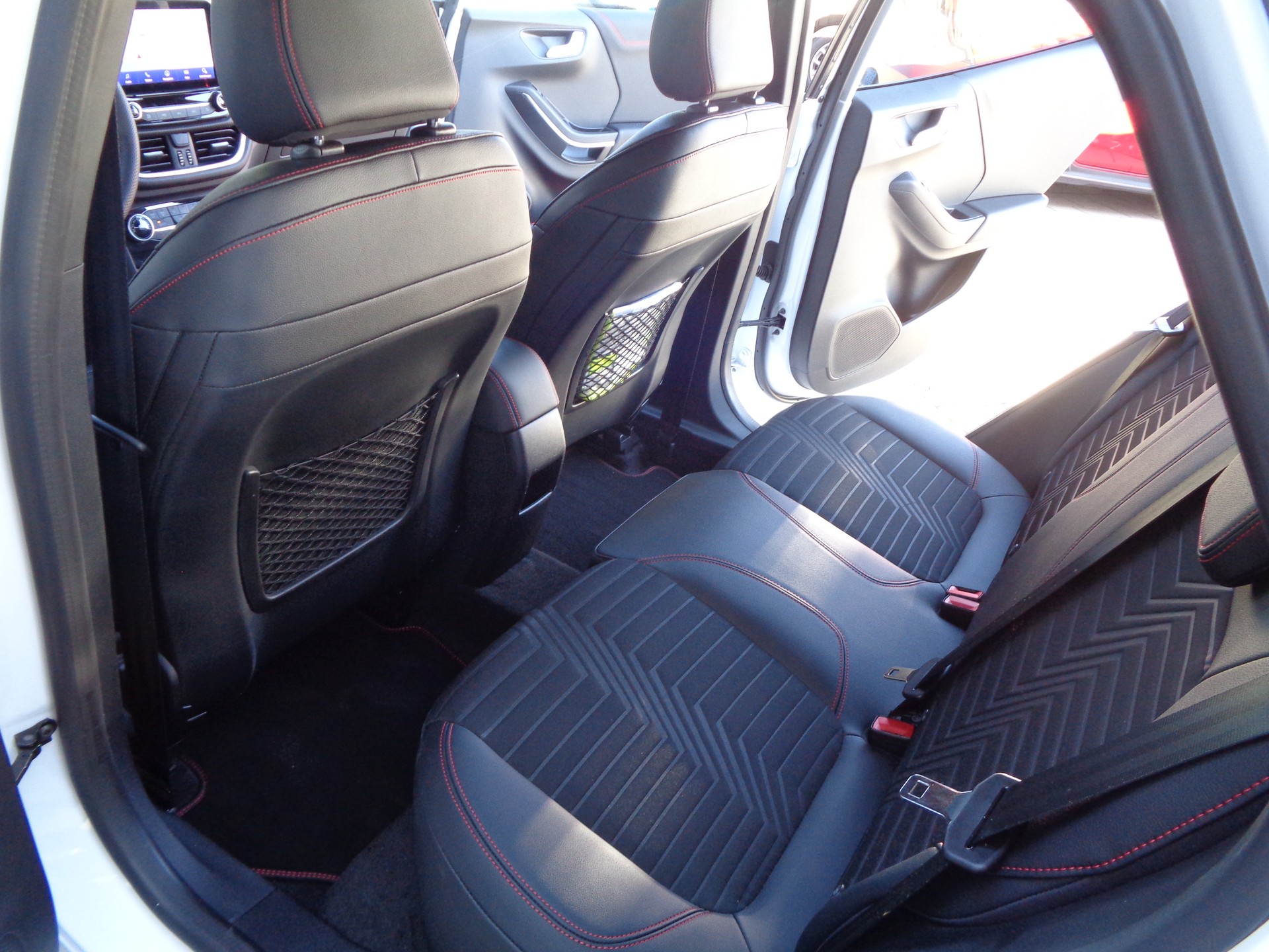 FORD Puma 1.0 MHEV ST-Line X Automat - 11