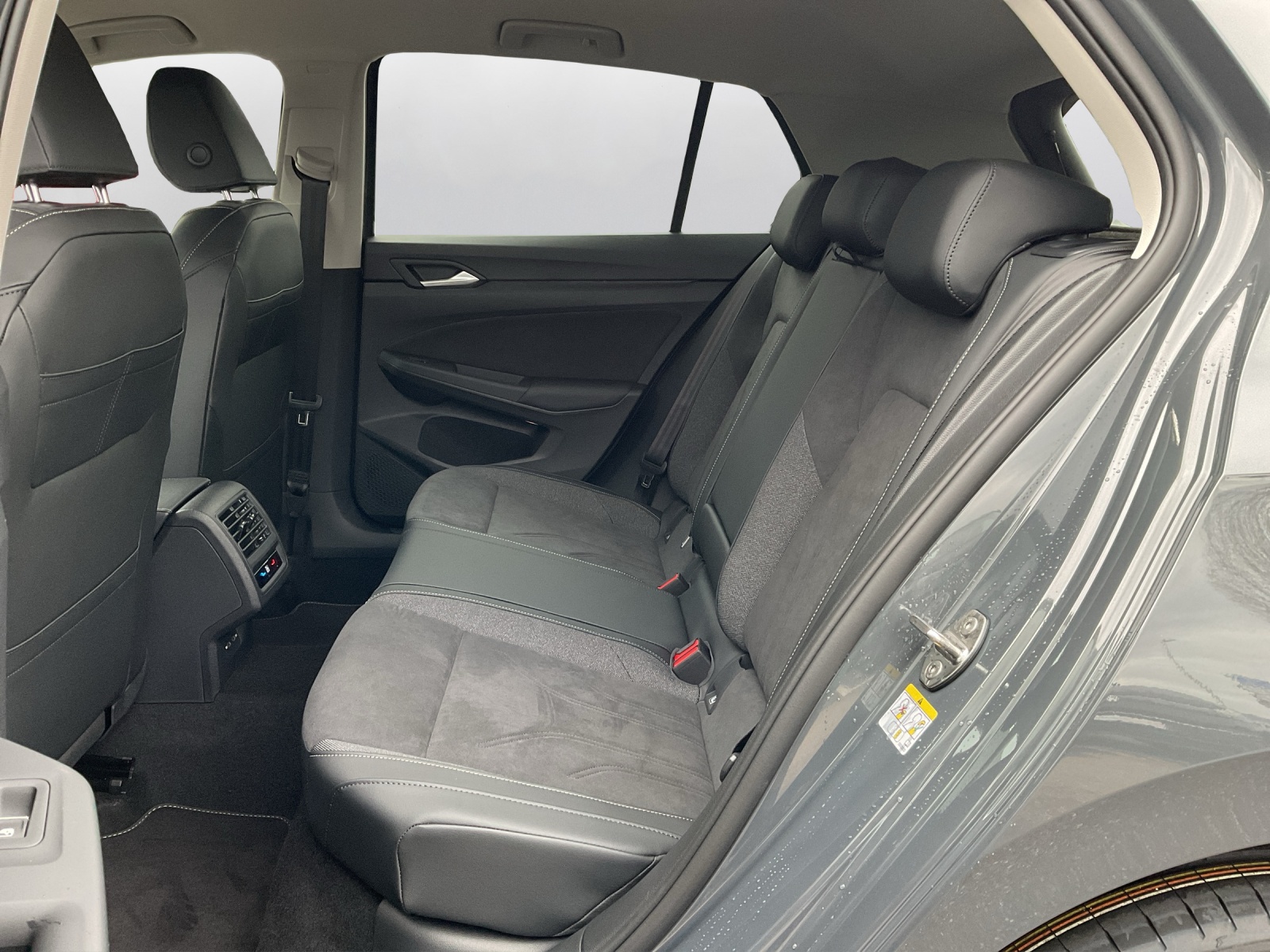 VW Golf 1.5 e TSI mHEV United DSG - 11