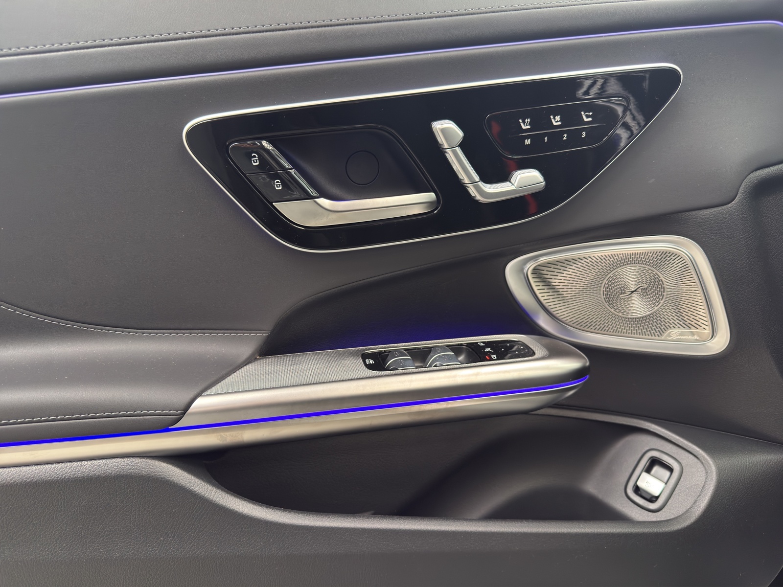 MERCEDES-BENZ CLE AMG 53 Cabrio 4Matic+ 9G-Tronic - 13