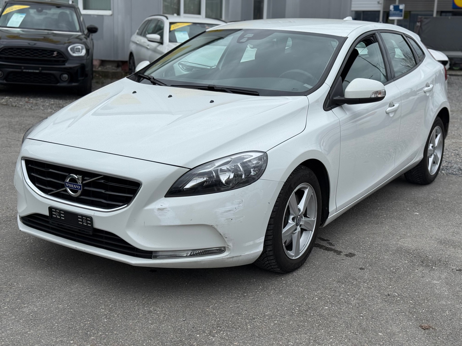 VOLVO V40 D2 Momentum Geartronic