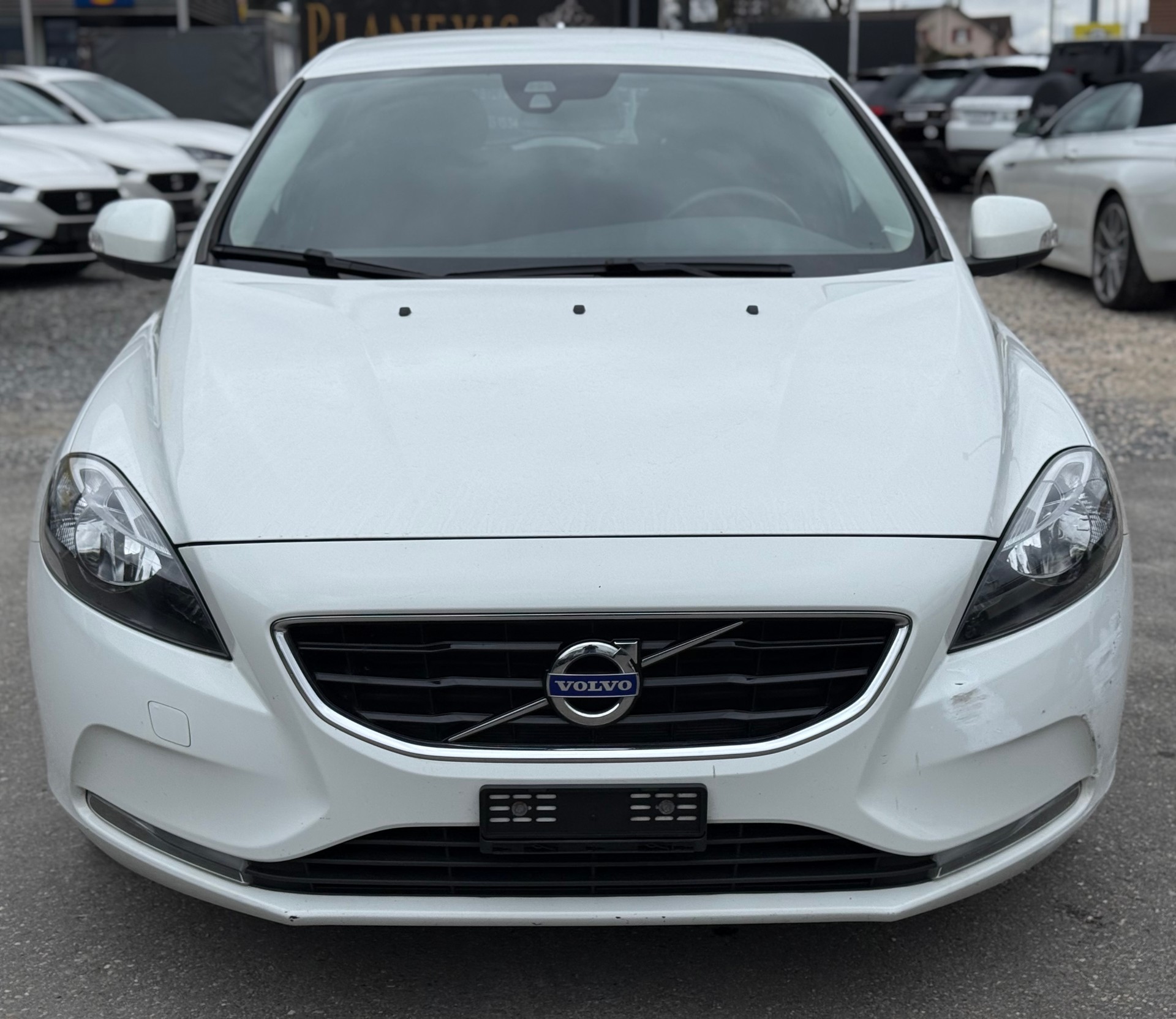 VOLVO V40 D2 Momentum Geartronic - 2