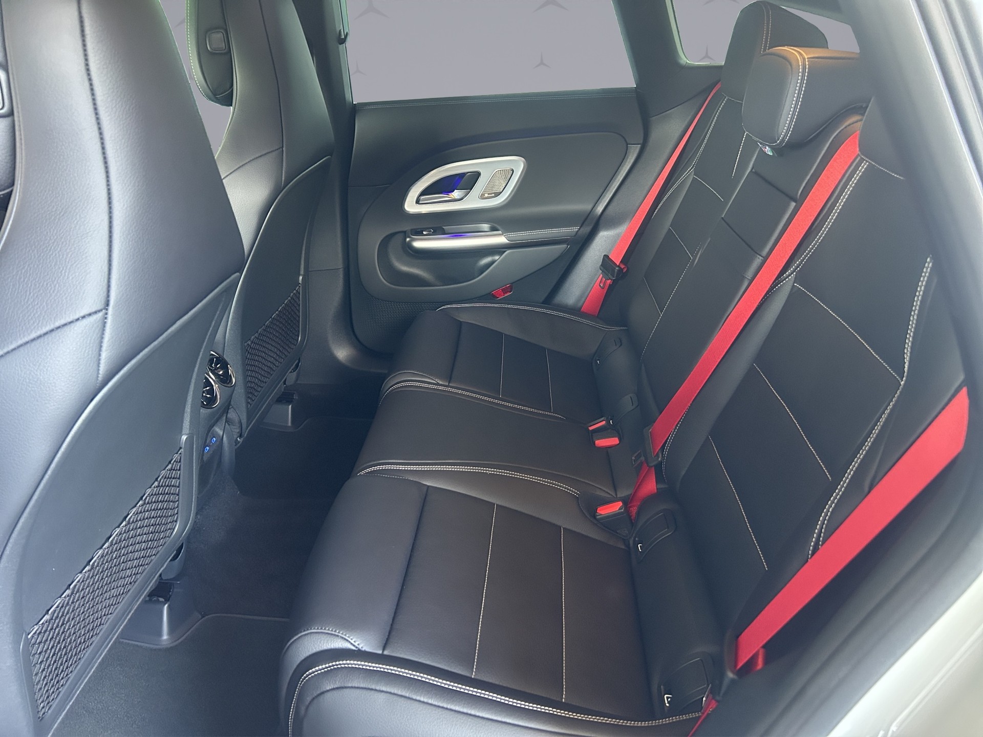 MERCEDES-BENZ CLA 220 4-Matic Shooting Brake - 10
