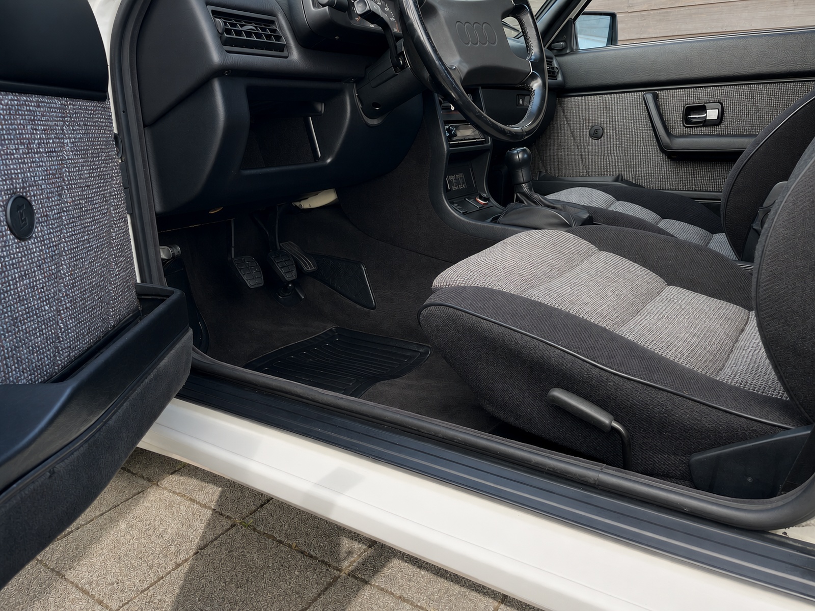 AUDI 90 2.2 quattro - 10