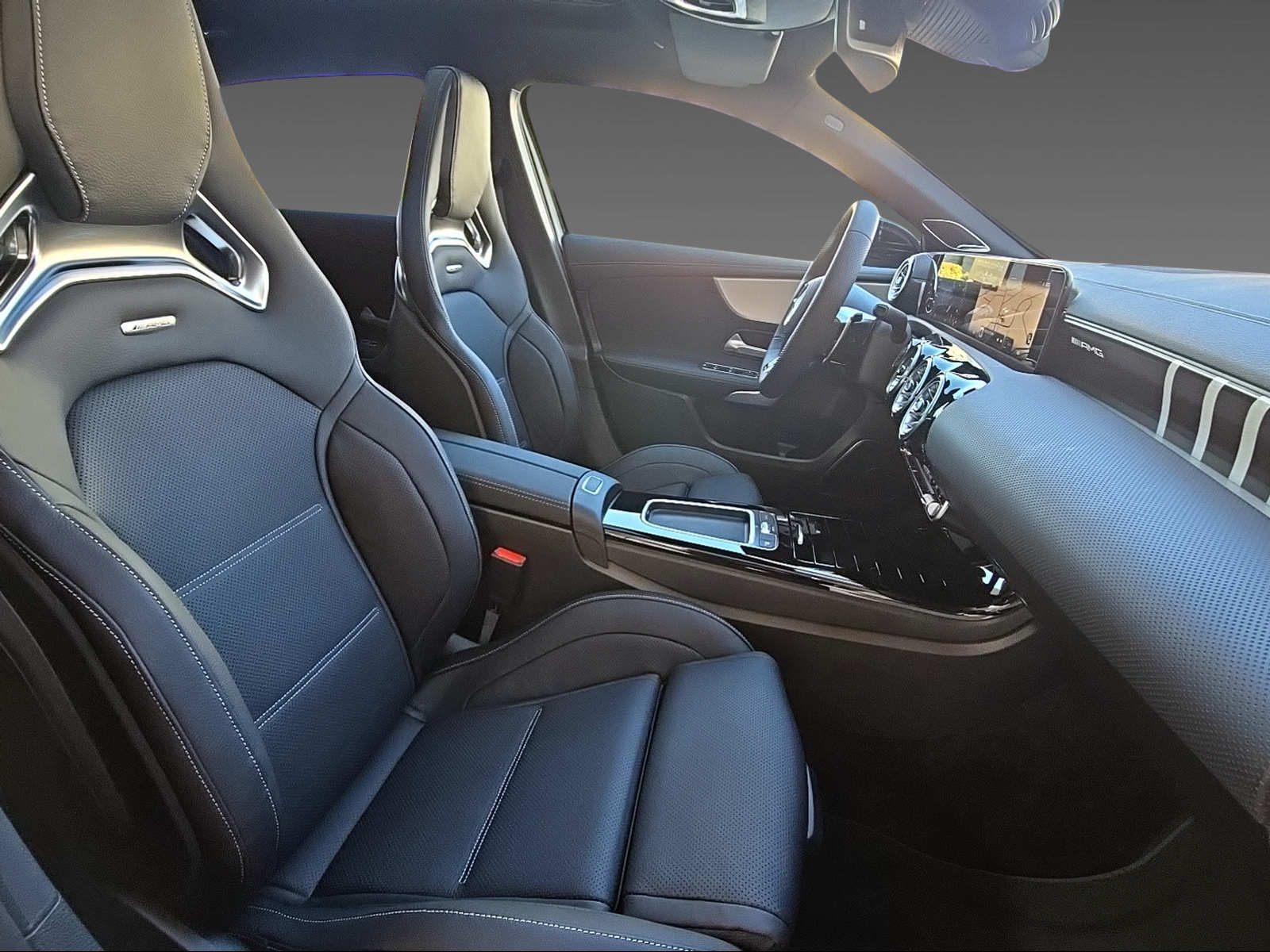 MERCEDES-BENZ A 45 4Matic - 15