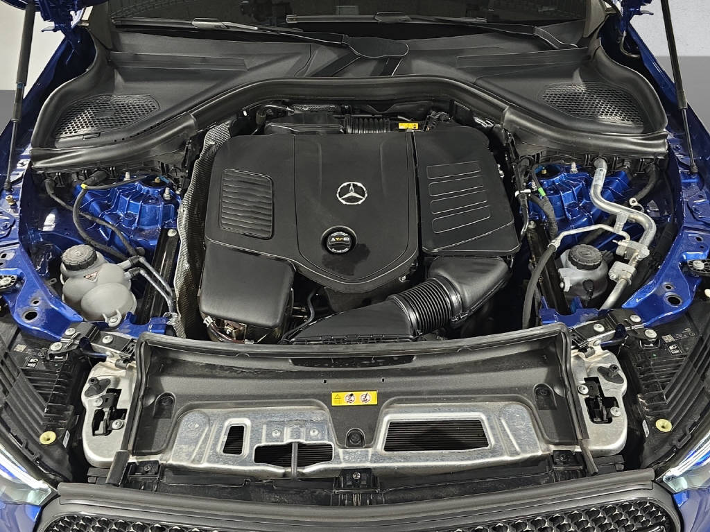 MERCEDES-BENZ GLC 300 AMG Line 4Matic - 9