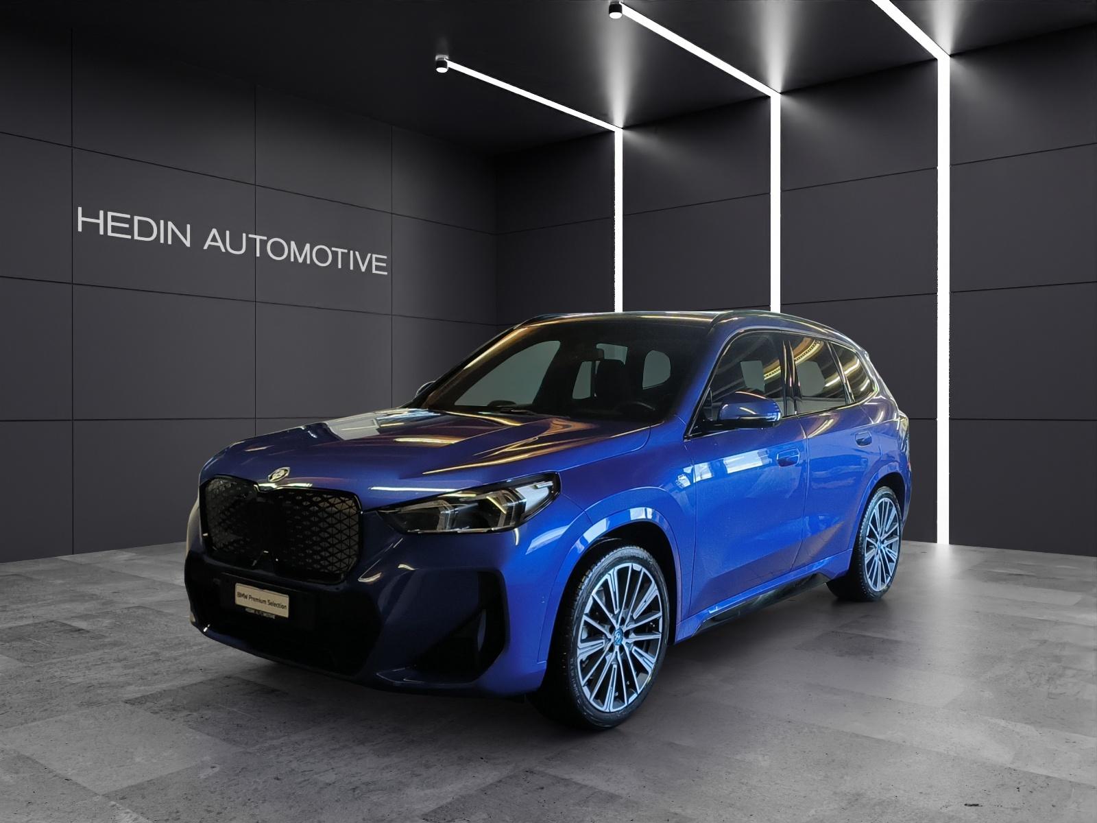 BMW iX1 30 xDrive SUV / Geländewagen