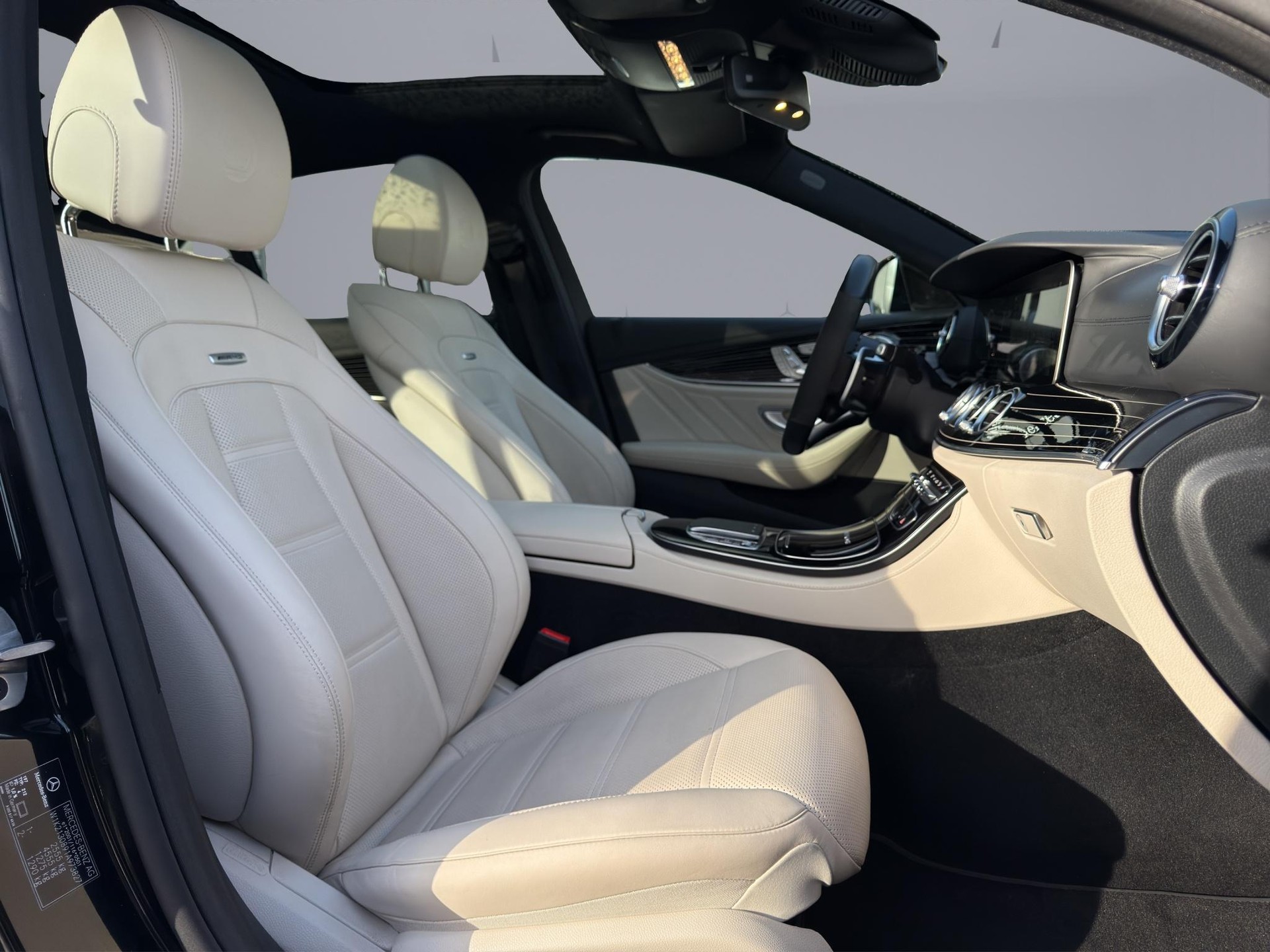 MERCEDES-BENZ E 63 S AMG 4matic+ - 17