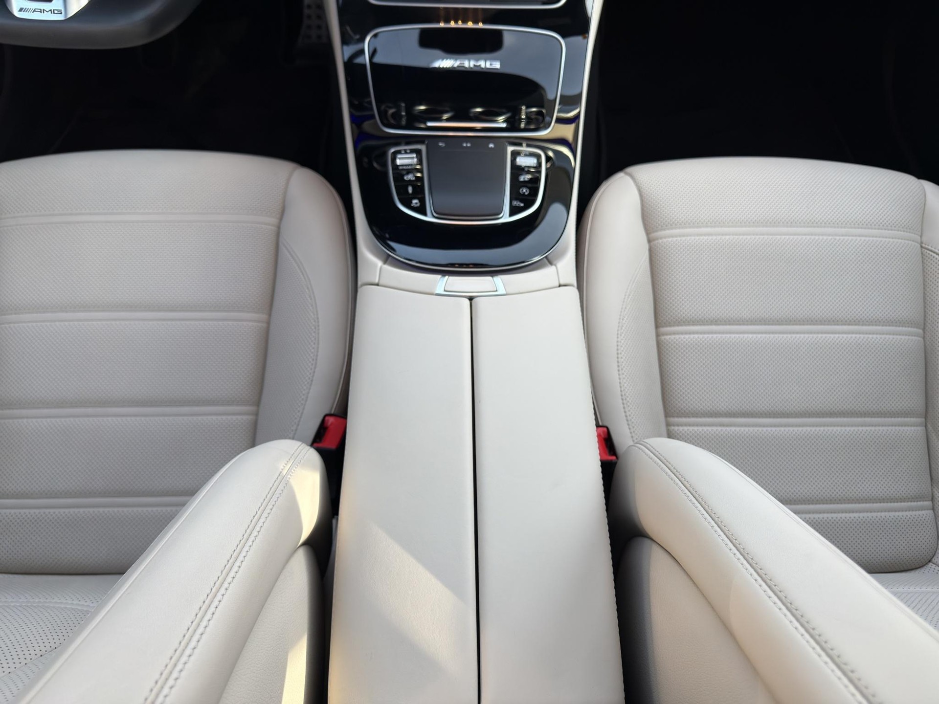 MERCEDES-BENZ E 63 S AMG 4matic+ - 15