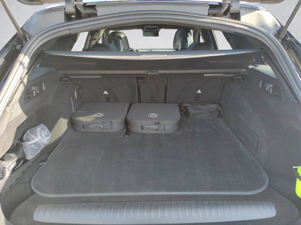 MERCEDES-BENZ E 300 de AMG Line 4Matic T- Modell - 8