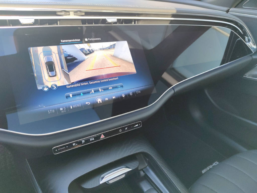 MERCEDES-BENZ E 300 de AMG Line 4Matic T- Modell - 6