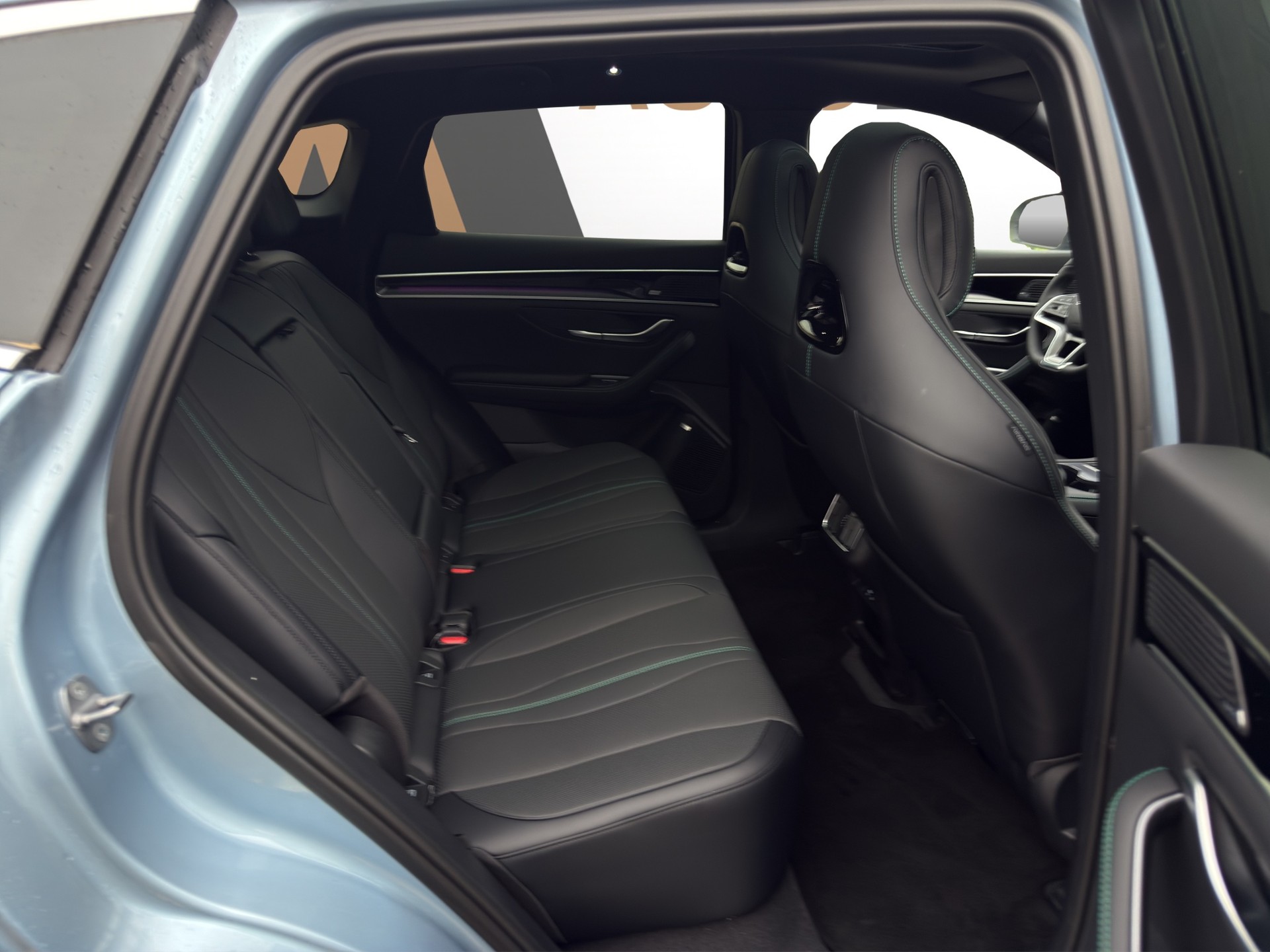 BYD Seal U DM-i Design AWD - 12