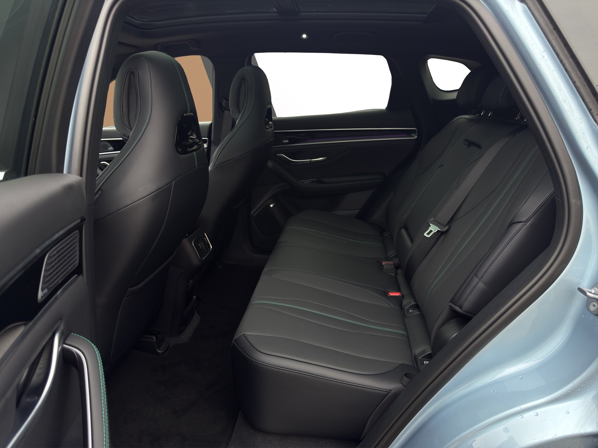 BYD Seal U DM-i Design AWD - 13