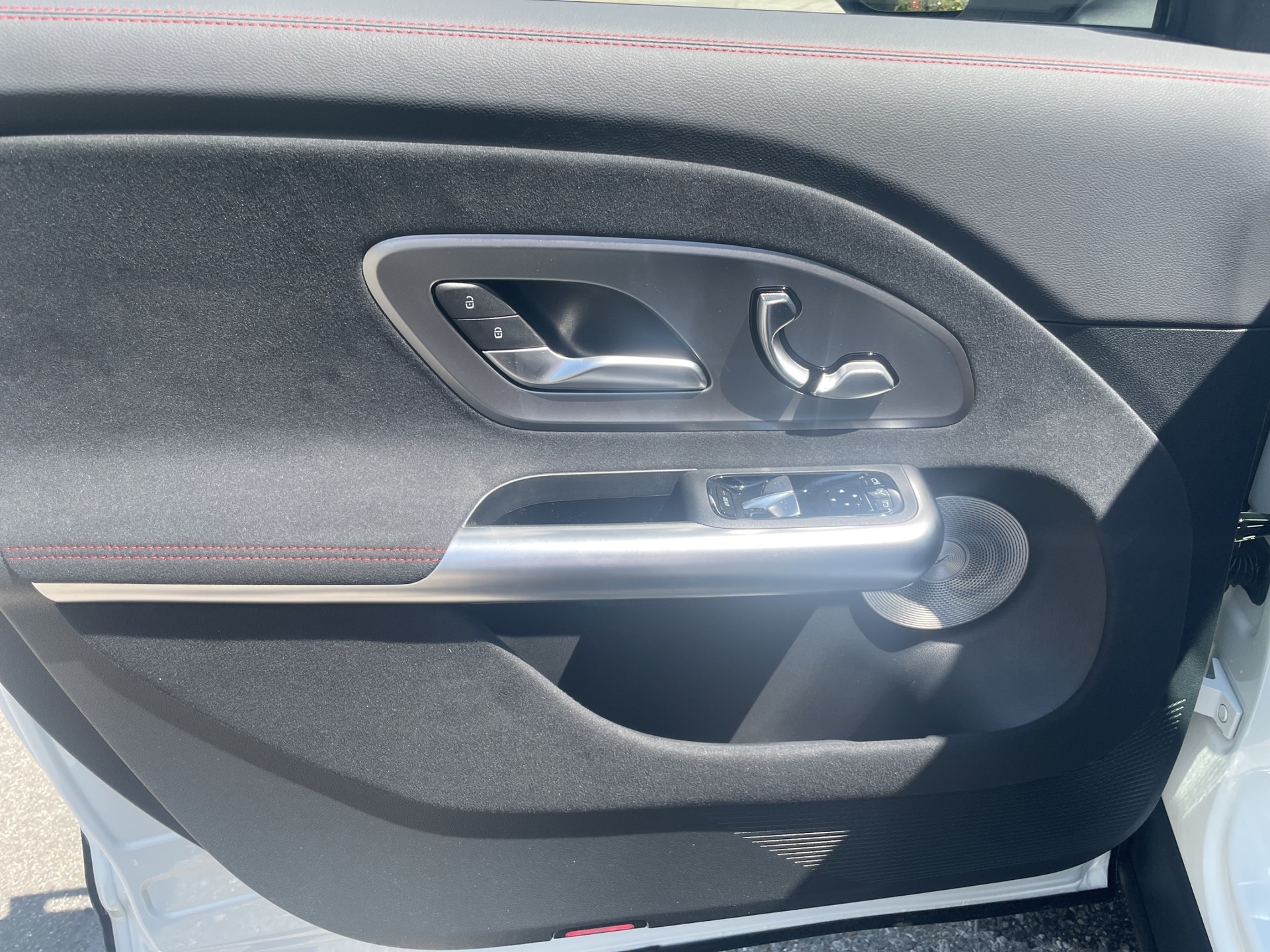 MERCEDES-BENZ GLB 220 4Matic 8G-Tronic - 9