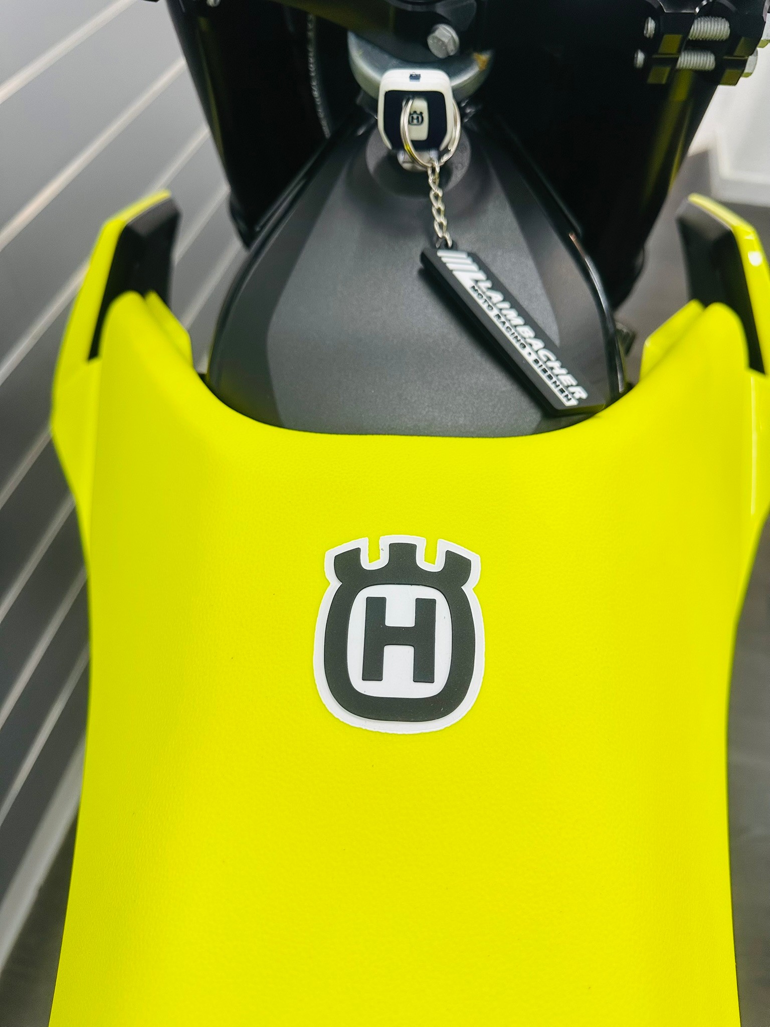 HUSQVARNA 701 Supermoto (35kW) - 6