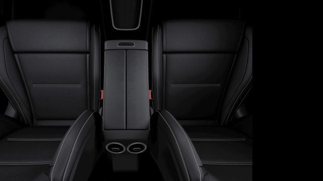 MERCEDES-BENZ A AMG 45 S 4Matic 8G-DCT - 13