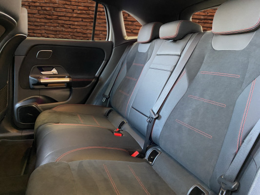 MERCEDES-BENZ EQA 300 4M Swiss Star AMG - 13