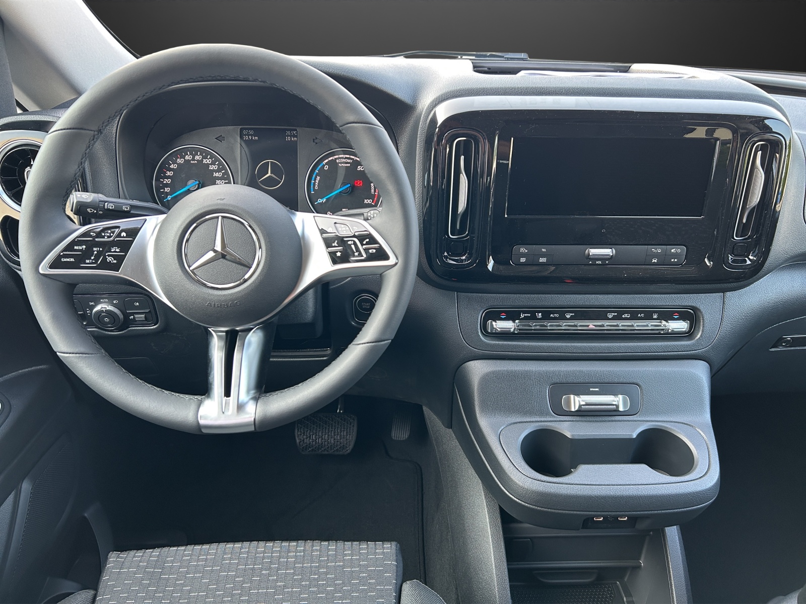 MERCEDES-BENZ eVito Tourer 90kWh Lang - 8