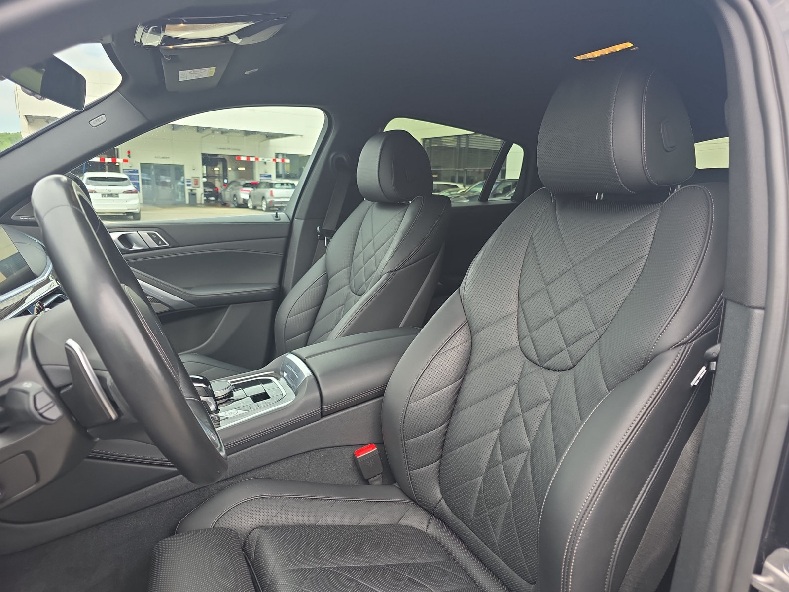BMW X6 M50i M Sport G06 (CH) AHK 3.5T - 22