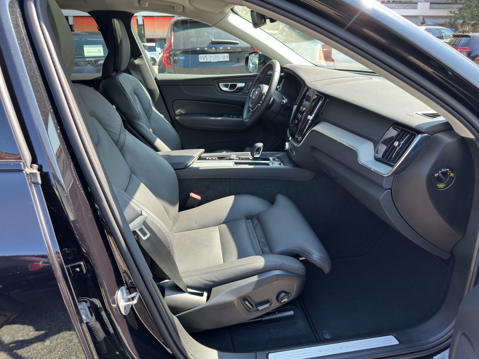 VOLVO XC60 2.0 T6 TE Plus Dark eAWD - 21