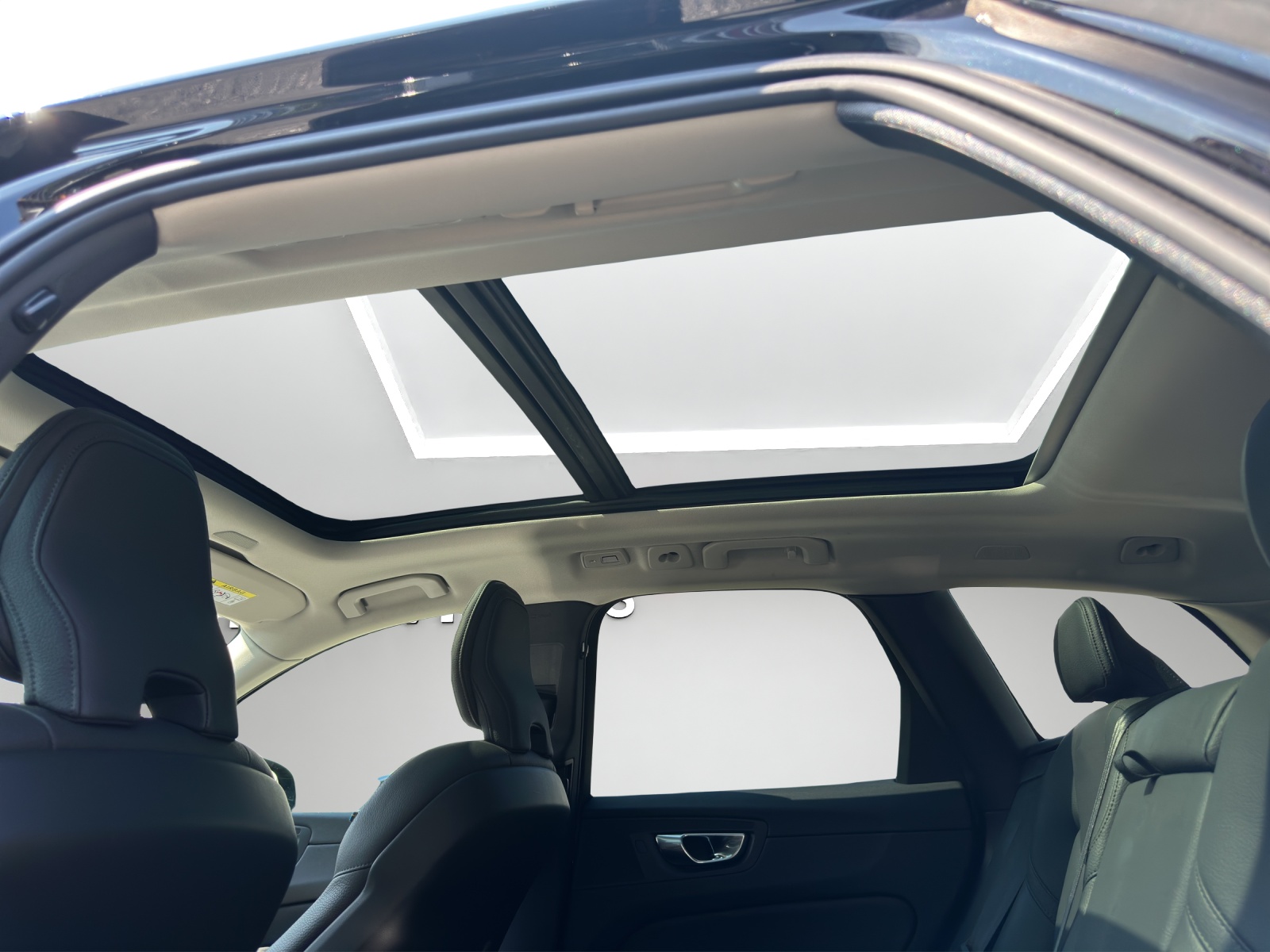 VOLVO XC60 2.0 T6 TE Plus Dark eAWD - 12